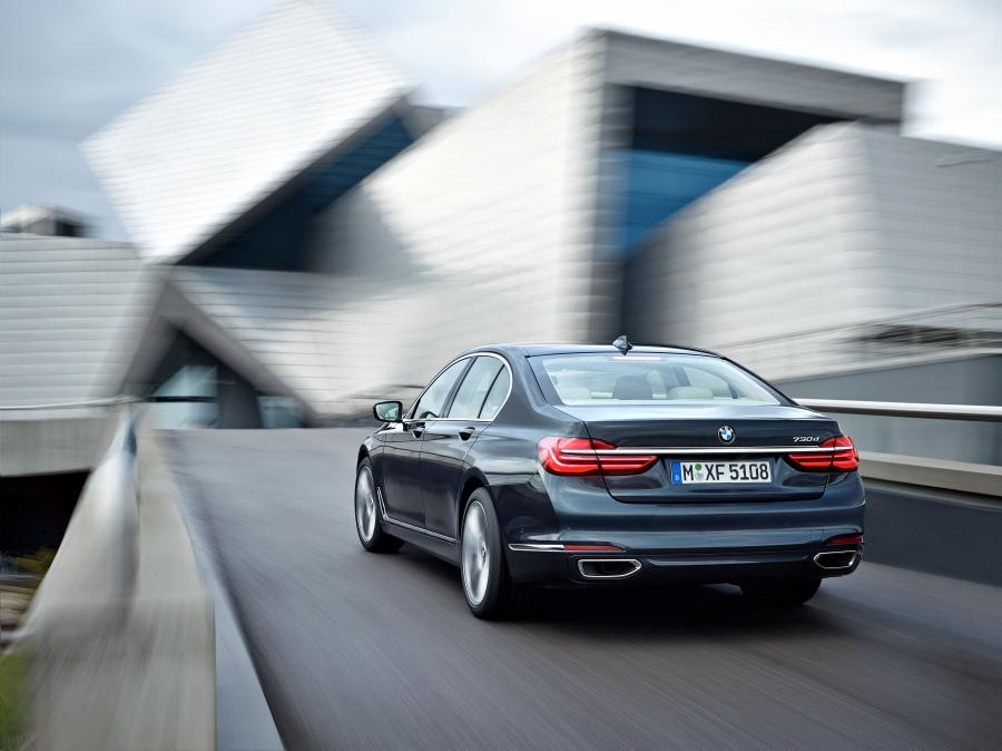  BMW 730d 2015 года  (фото 11 из 12)